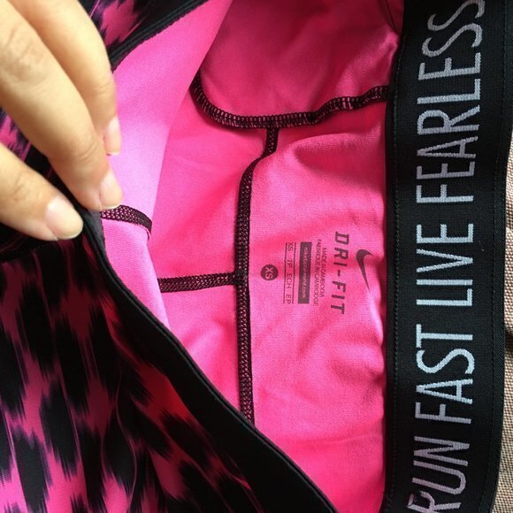 Nike 3/4 Printed‎ Relay Crop Running Pants DRI-FIT  Size XS 645610-667 - Picture 9 of 11